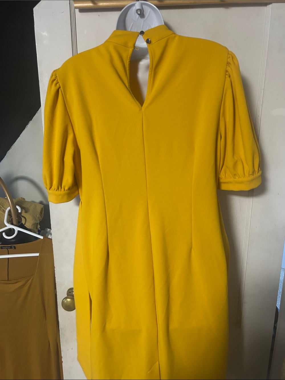 New York & Company Yellow Keyhole Puff-Sleeve Midi Dress - Picture 4 of 5